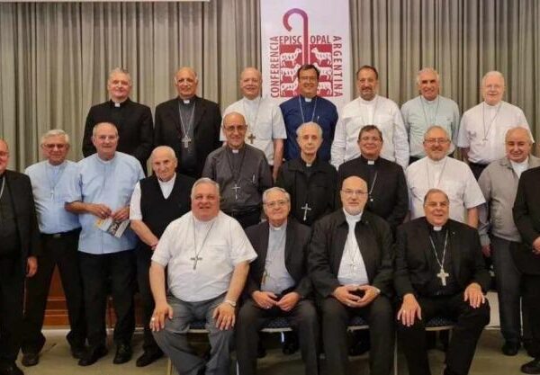 A 50 años del golpe, la Iglesia lanza críticas al Gobierno y reafirma el “Nunca Más”