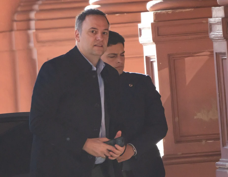 Denuncian a Manuel Adorni por presuntas irregularidades en contrataciones y la concesión de Tecnópolis Denuncian a Manuel Adorni por presuntas irregularidades en contrataciones y la concesión de Tecnópolis