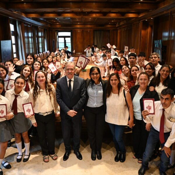 Elías Suárez recibió a los primeros contingentes de alumnos del programa “Conociendo Mi Provincia” 2026