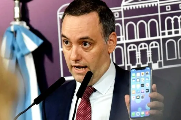 Nueva denuncia contra Manuel Adorni: Sospechas de licitación amañada por 2,5 millones de dólares