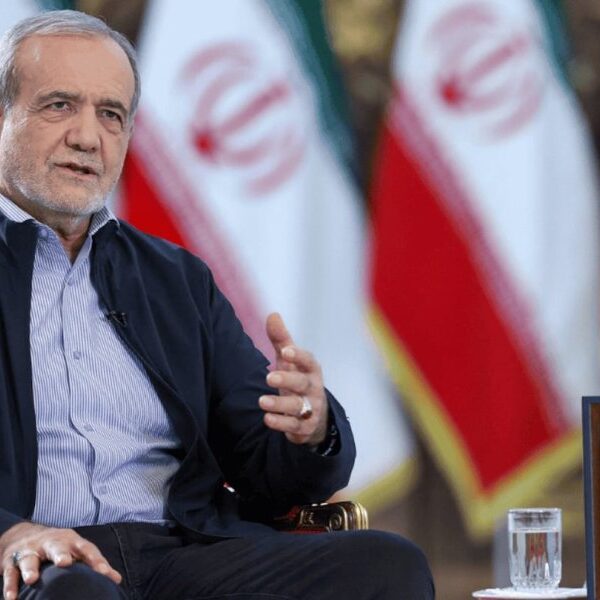 Irán declara la «guerra total» tras la muerte de Jameneí y jura una venganza implacable