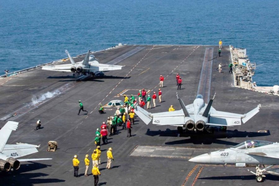 EE.UU desmiente ataque iraní: El portaaviones Abraham Lincoln sigue operativo EE.UU desmiente ataque iraní: El portaaviones Abraham Lincoln sigue operativo