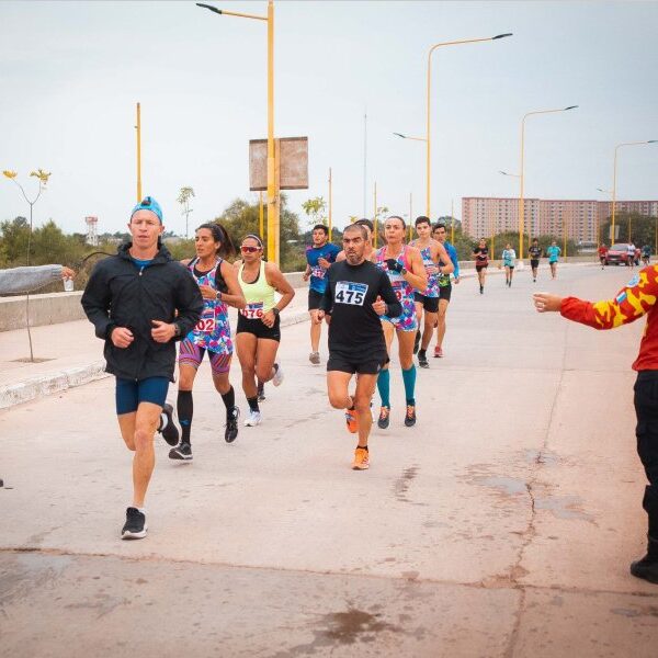 Torneo Evaluativo de Atletismo: Velocidad y resistencia en el Polideportivo Provincial