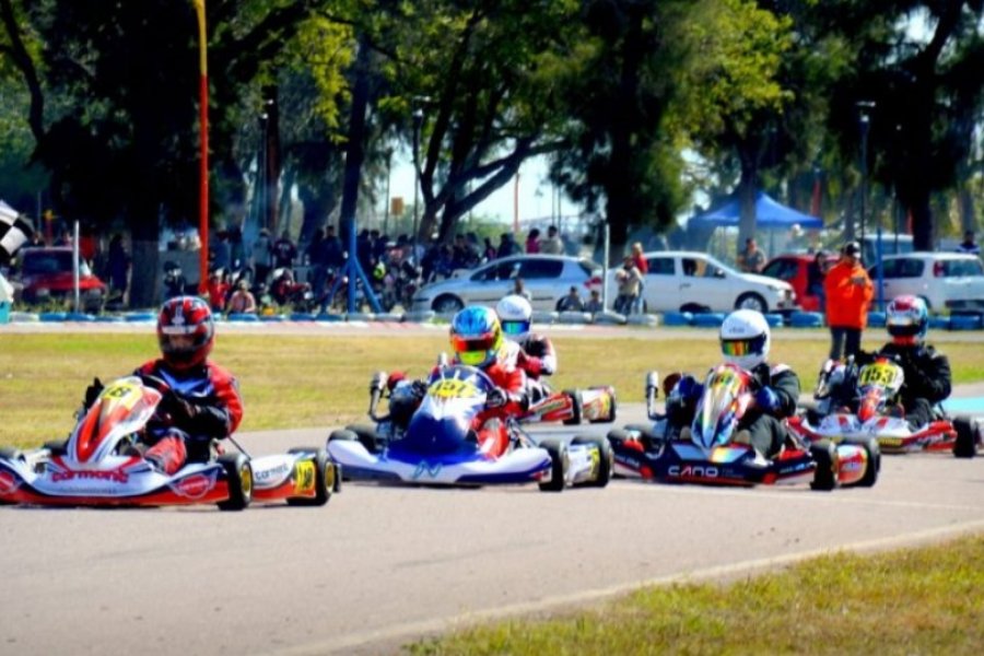 El karting santiagueño enciende motores: Gran apertura nocturna en el «Josh» Gubaira