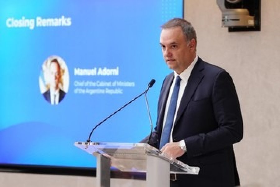 Nueva polémica por Manuel Adorni: Denuncian gastos familiares que quintuplican su sueldo