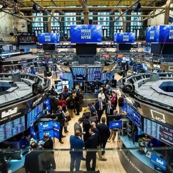 Caída de activos argentinos en Wall Street: ADRs bajaron hasta 7% y subió el riesgo país