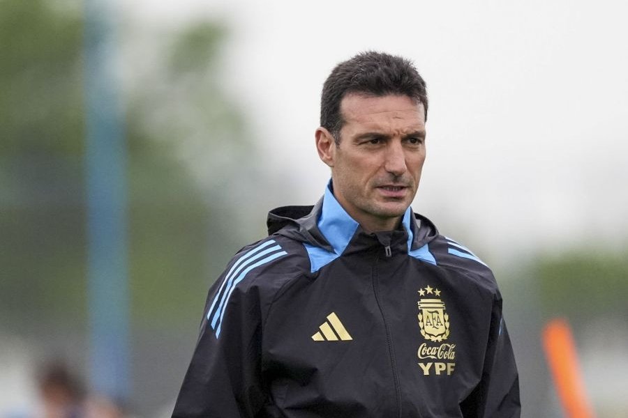 Scaloni confirmó la lista con caras nuevas y bajas sensibles para el amistoso ante Guatemala