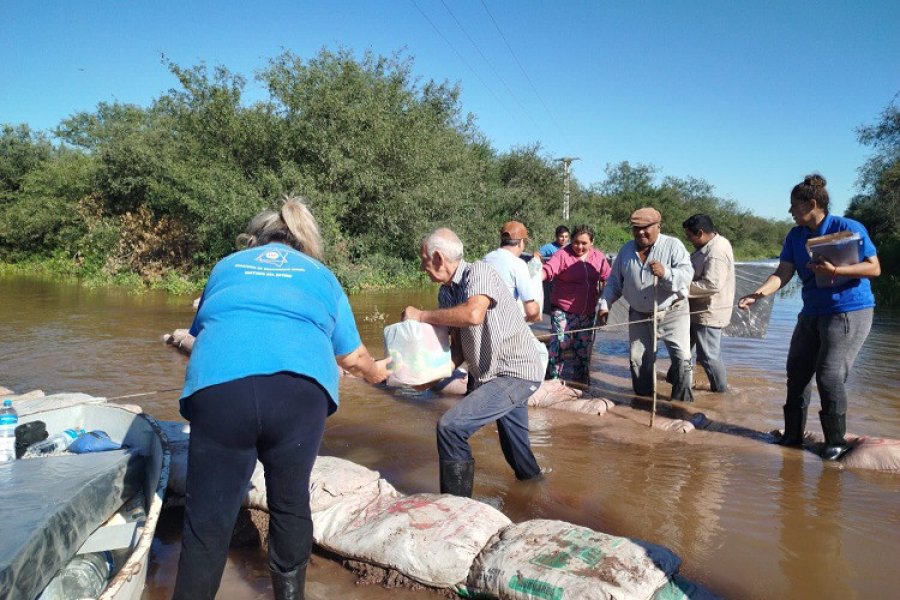 Refuerzan la asistencia y obras preventivas por la crecida del río Salado