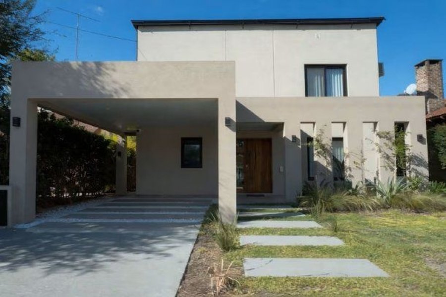 Denuncian a Manuel Adorni por una presunta casa no declarada en un country exclusivo