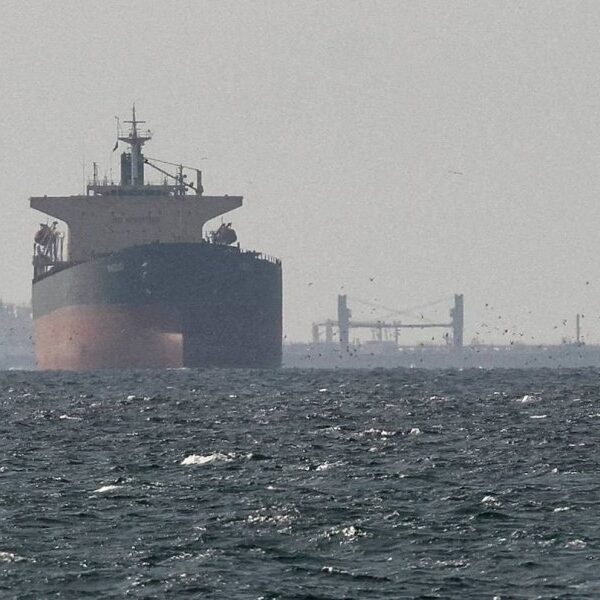 Irán endurece su postura y amenaza con bloquear el Golfo Pérsico ante un ataque