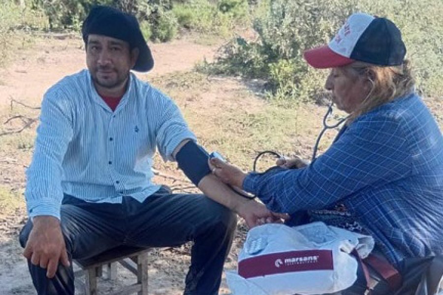 Salud en emergencia: Más de 900 asistidos por operativos en zonas inundadas de Salavina