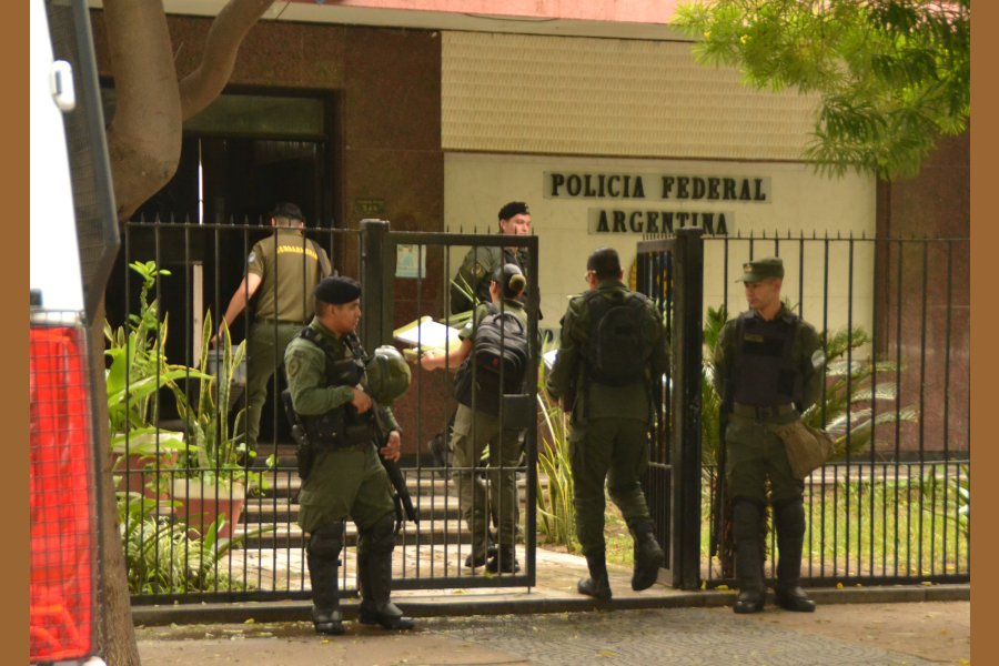 Escándalo en la Federal: Detuvieron a ocho policías por robar droga de un operativo Escándalo en la Federal: Detuvieron a ocho policías por robar droga de un operativo