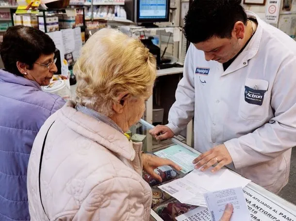 La Justicia ordenó restituir los medicamentos gratuitos a jubilados tras un fallo con alcance nacional