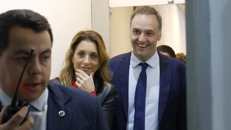 La jubilada que le prestó cien mil dólares a Adorni pidió en 2025 un subsidio de $60 mil en la Ciudad