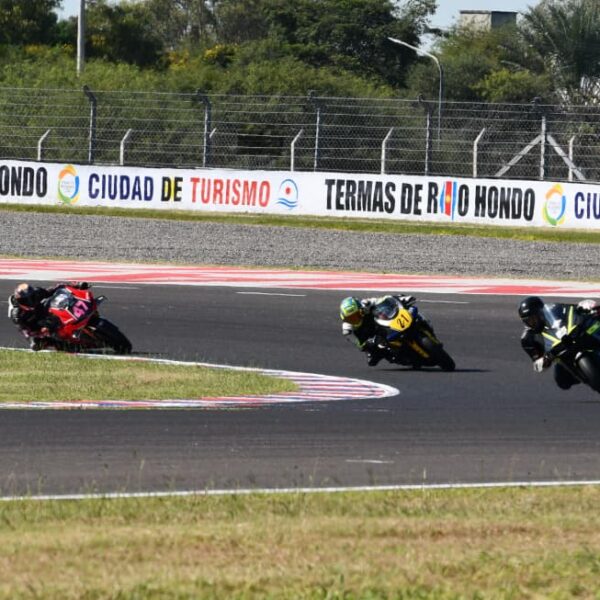 Se disputó en el Autódromo de Las Termas la segunda jornada del GP 3 Chile