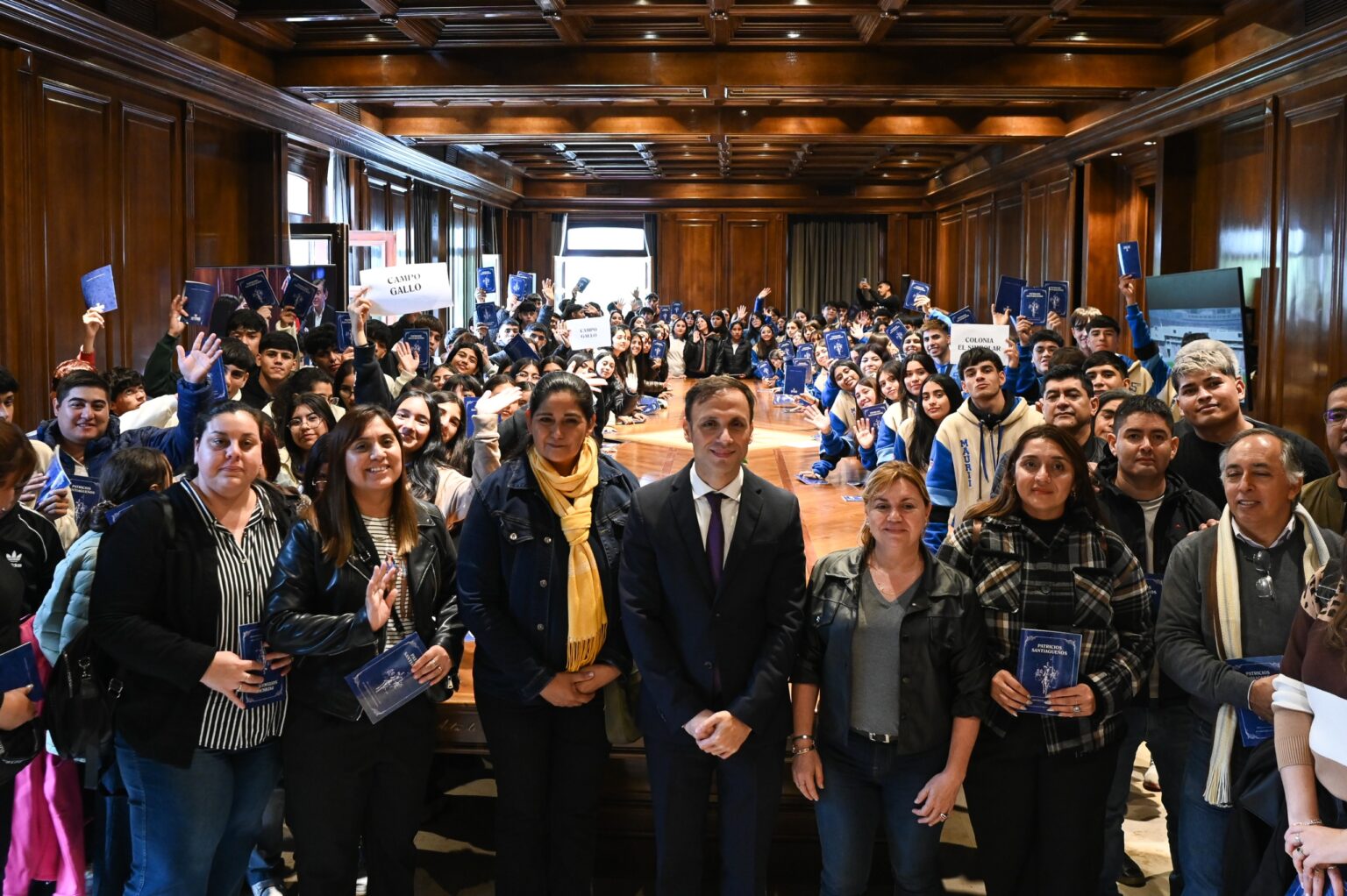 Alumnos de Campo Gallo y Colonia El Simbolar visitaron Casa de Gobierno