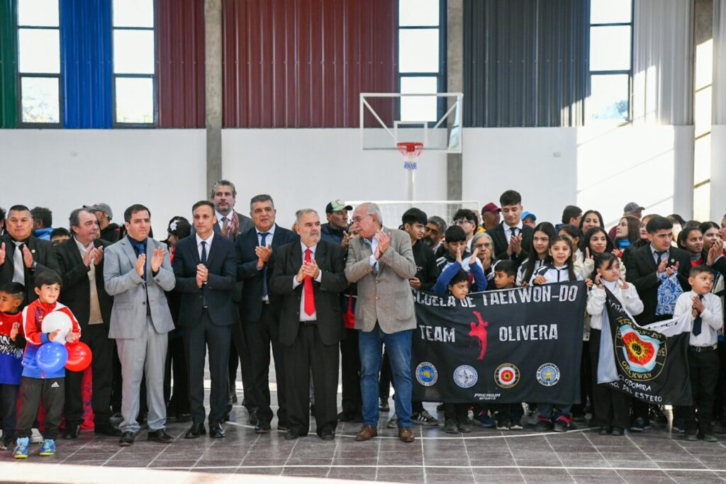 El jefe de Gabinete de Ministros participó de los actos por los 133 años de Clodomira y de la inauguración de obras