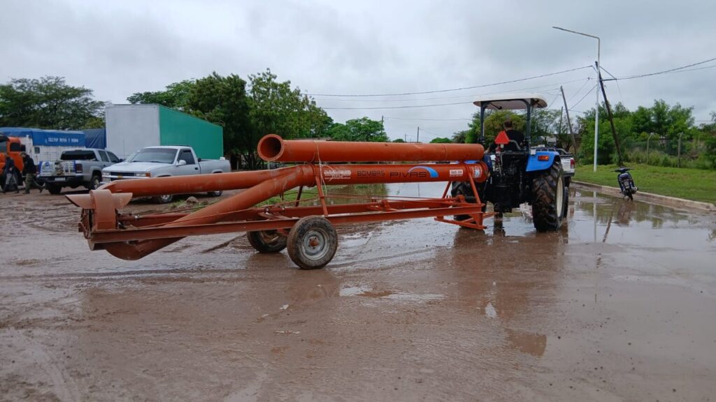 Intenso trabajo del gobierno de la provincia en Los Juríes y en parajes vecinos afectados por las lluvias