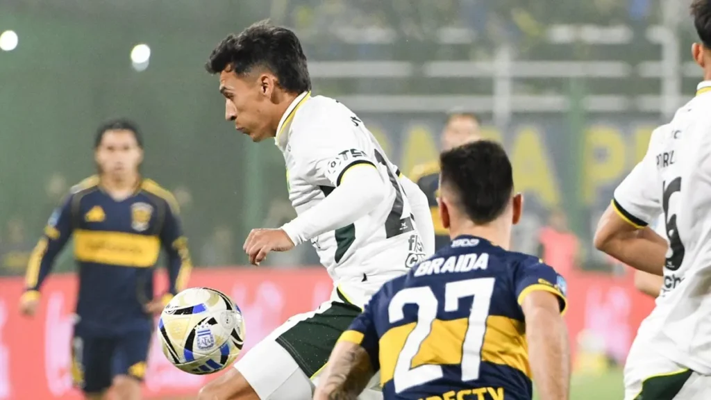 Boca goleó 4-0 a Defensa y Justicia y selló su clasificación a octavos de final