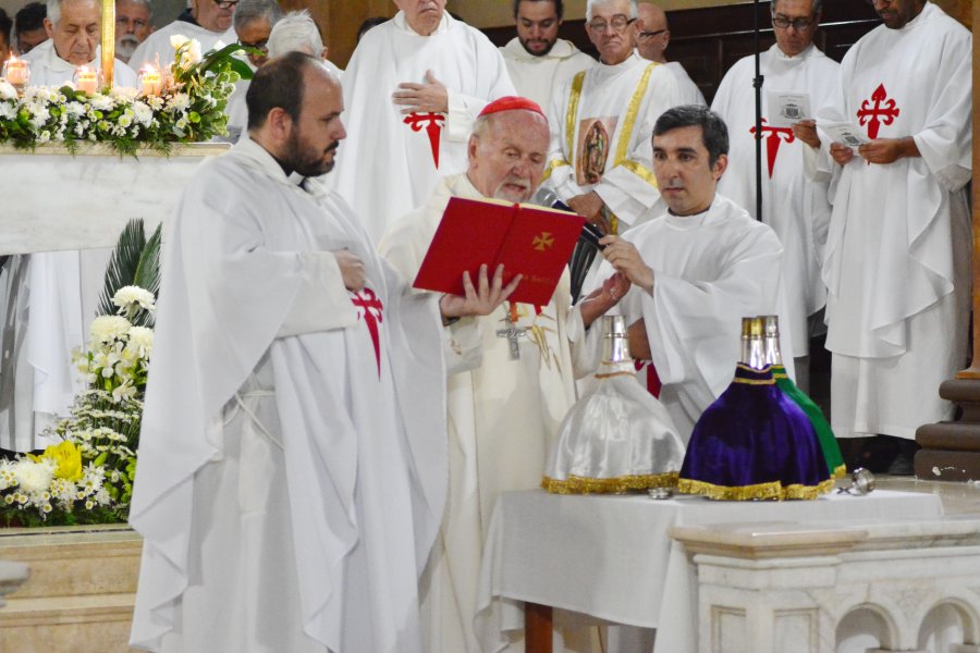 Monseñor Bokalic llamó a construir una Iglesia “familia que acoge” en la Misa Crismal