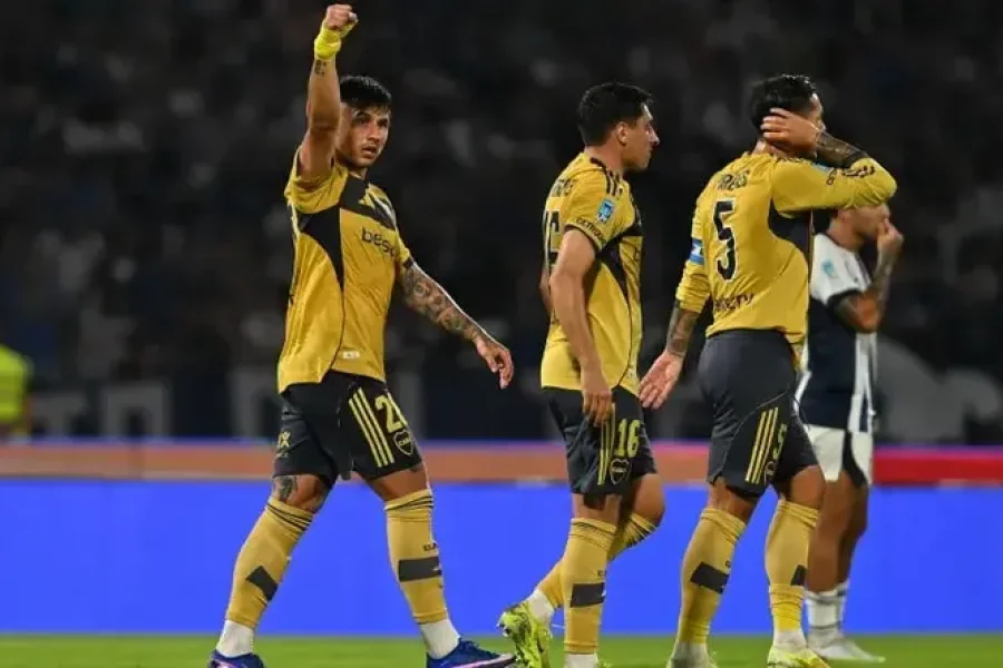 Boca se hizo fuerte en Córdoba, venció a Talleres y se mete en la pelea