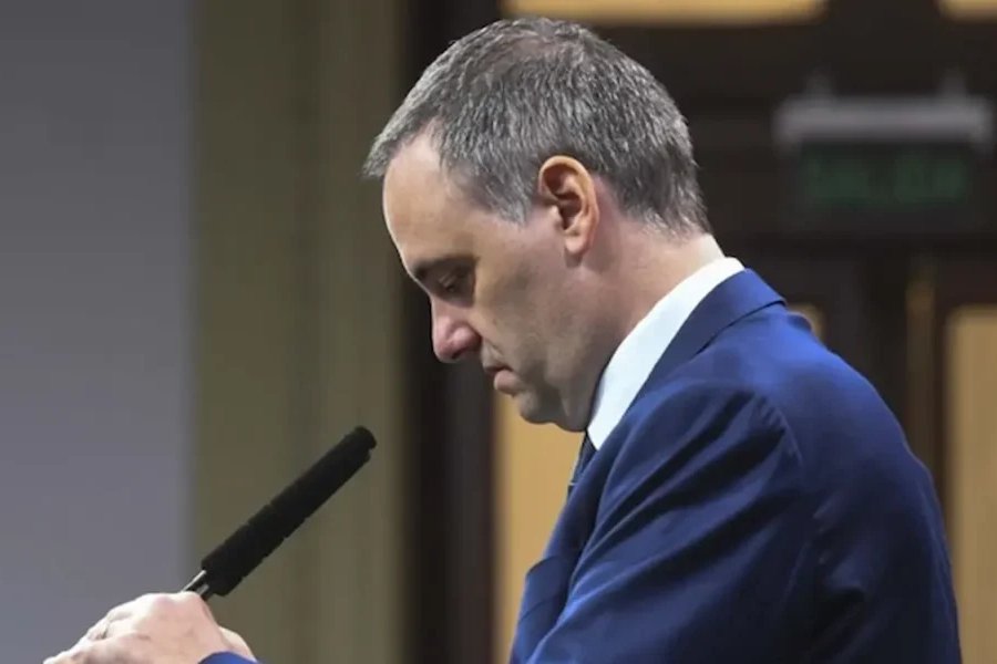 Investigan a Manuel Adorni por un presunto viaje al Caribe en medio de su gestión