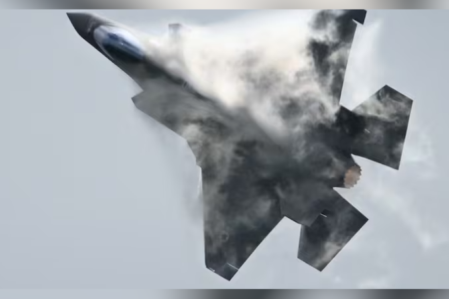 Escalada bélica: Irán asegura haber derribado un avión de EE.UU y buscan a la tripulación