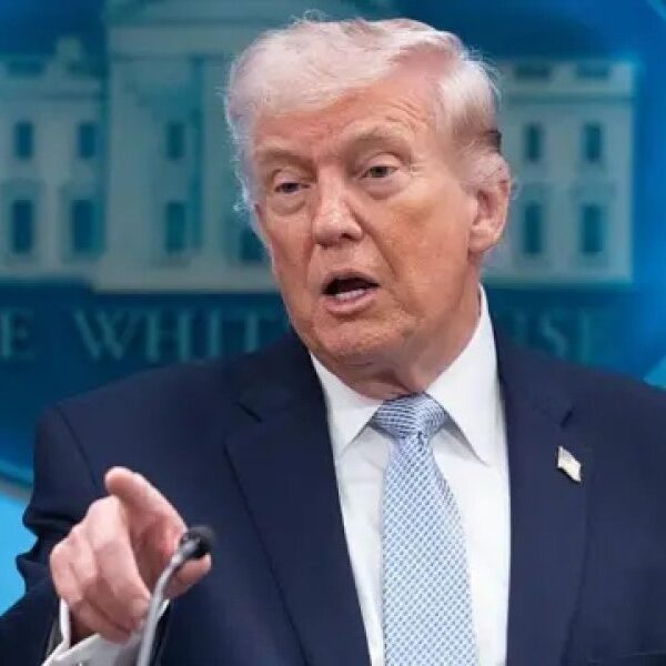 Trump lanza una grave advertencia a Irán en medio de una ofensiva militar