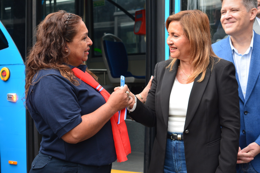 Santiago del Estero suma la línea de colectivos eléctricos “E” para unir el norte y el sur de la ciudad Santiago del Estero suma la línea de colectivos eléctricos “E” para unir el norte y el sur de la ciudad