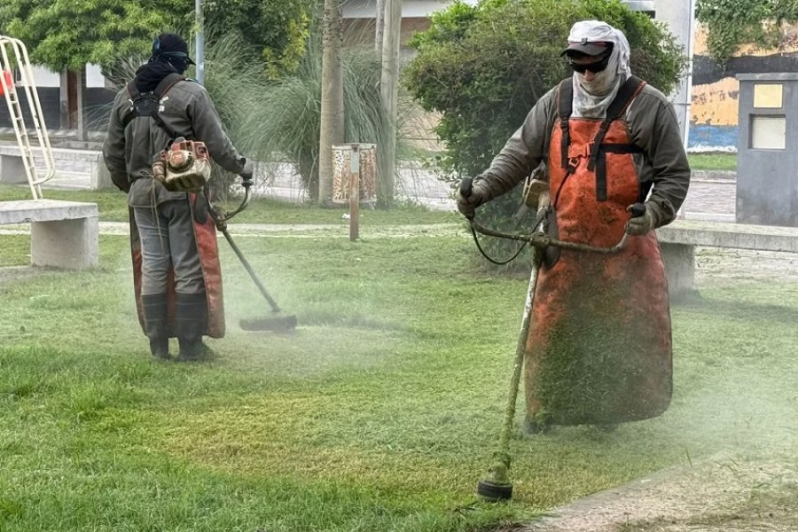 Intensifican operativos de limpieza, obras viales y mantenimiento en Las Termas Intensifican operativos de limpieza, obras viales y mantenimiento en Las Termas