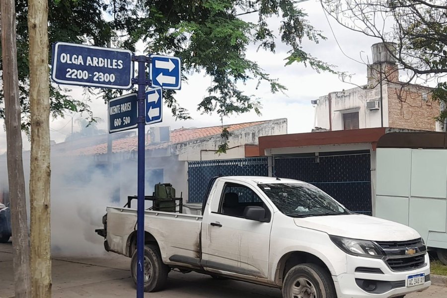 Refuerzan la prevención sanitaria con un amplio operativo de fumigación en la Capital