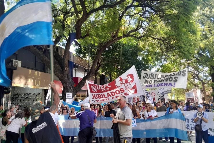 Médicos de PAMI denuncian un fuerte ajuste en sus ingresos y alertan por el colapso del sistema Médicos de PAMI denuncian un fuerte ajuste en sus ingresos y alertan por el colapso del sistema