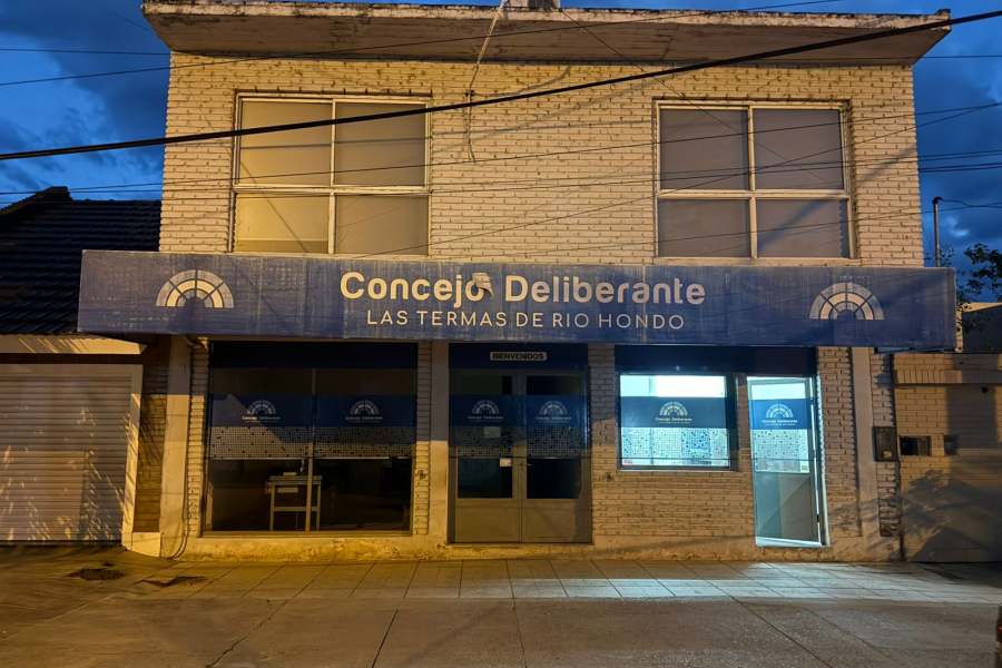 Piden la destitución de tres concejales médicos en Las Termas de Río Hondo por presunta incompatibilidad Piden la destitución de tres concejales médicos en Las Termas de Río Hondo por presunta incompatibilidad