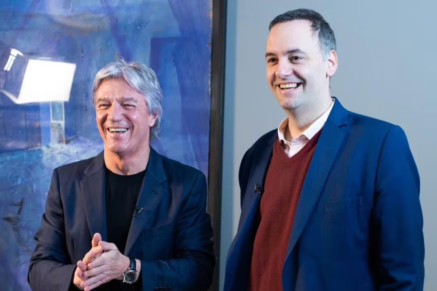 Investigan seis contratos entre la TV Pública y la productora de un allegado a Manuel Adorni