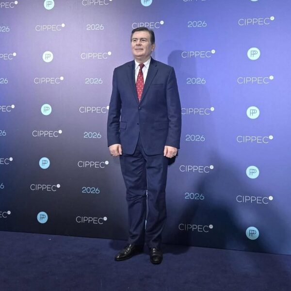 Gerardo Zamora participó de la Cena CIPPEC 2026 y destacó el trabajo conjunto en políticas públicas