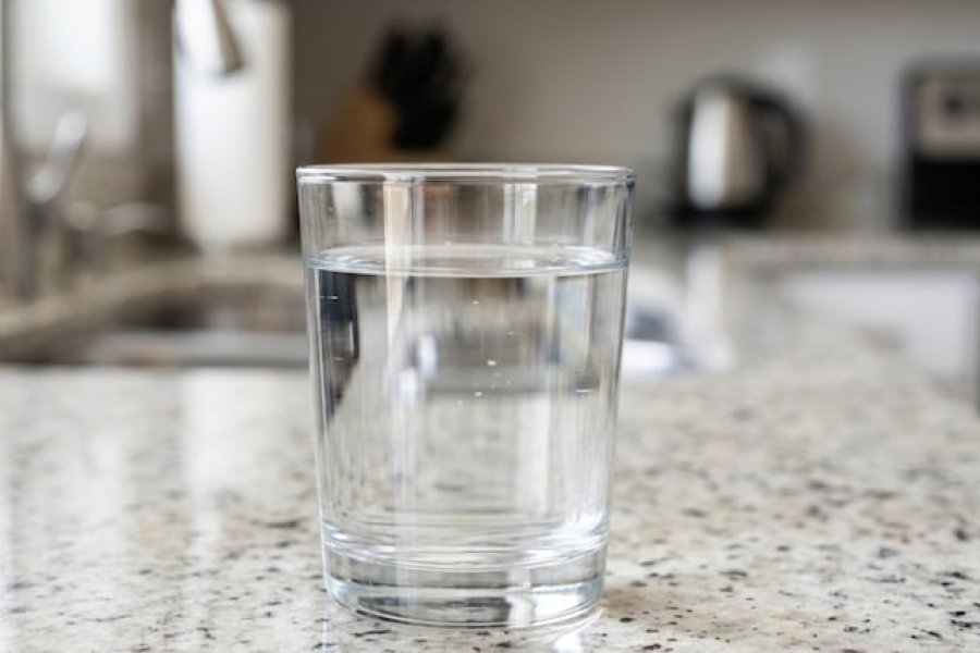 Más de 25 millones de argentinos no acceden a servicios básicos de red, según el INDEC