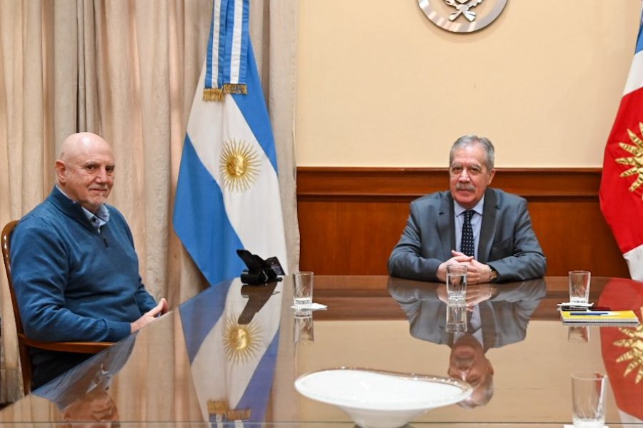 El gobernador Elías Suárez recibió en Casa de Gobierno al Dr. Agustín Salvia