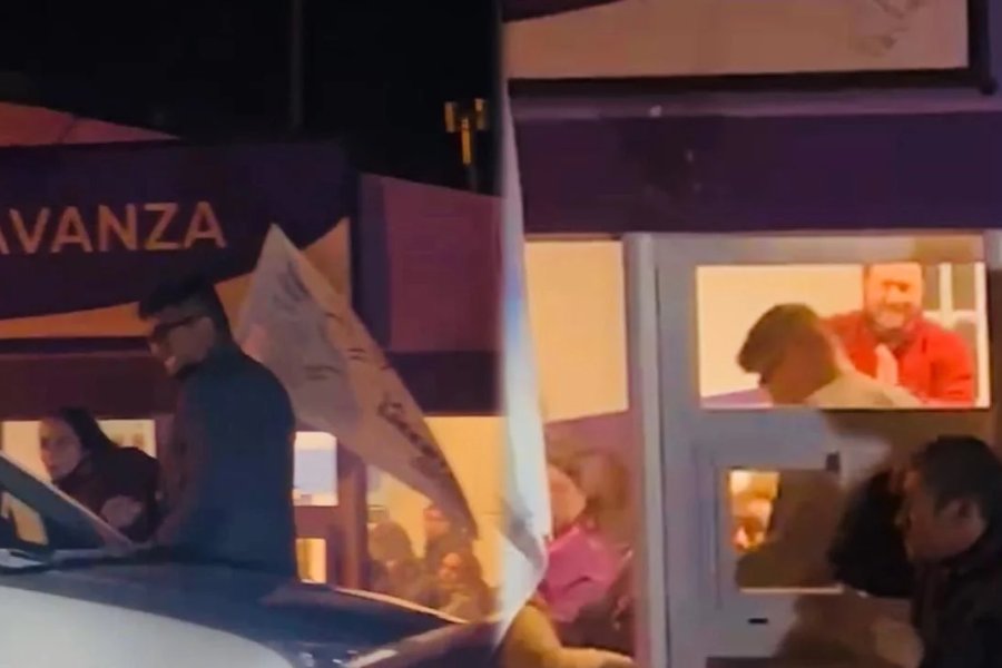 Atacaron con huevazos a un diputado libertario en El Calafate