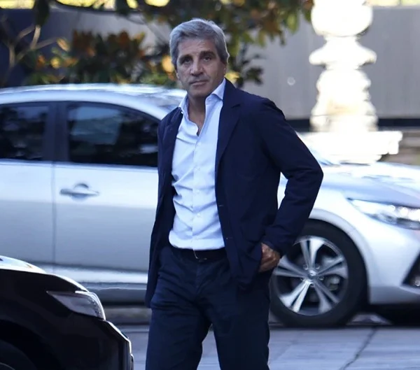 El Gobierno evalúa reestructurar la deuda con el FMI ante un fuerte calendario de vencimientos