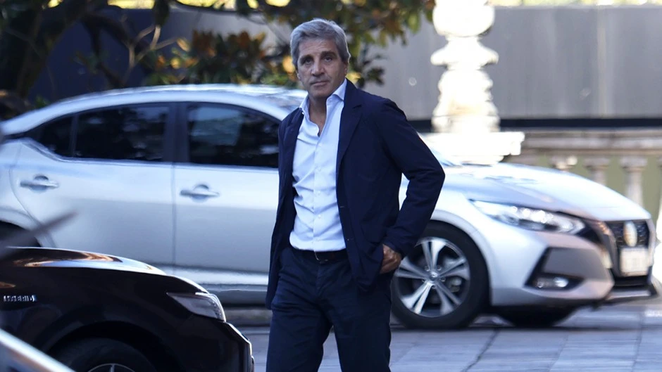 El Gobierno evalúa reestructurar la deuda con el FMI ante un fuerte calendario de vencimientos