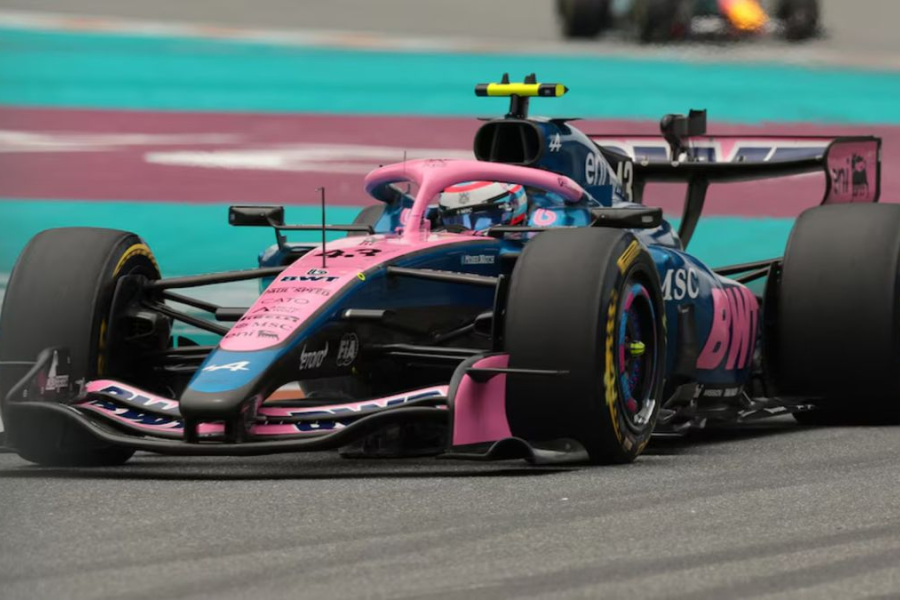 Franco Colapinto alcanzó el 7° puesto en el GP de Miami tras una sanción a Leclerc