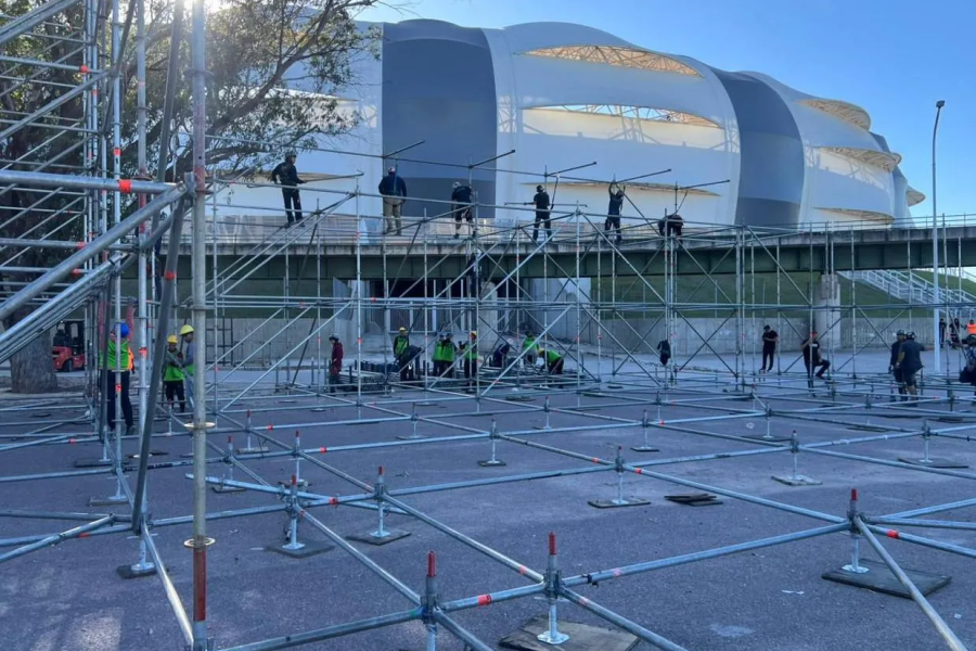Airbag ya prepara su llegada a Santiago del Estero avanza el montaje para su esperado show en el Madre de Ciudades