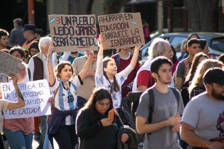 Quinta Marcha Federal Universitaria: Masiva movilización por el financiamiento educativo