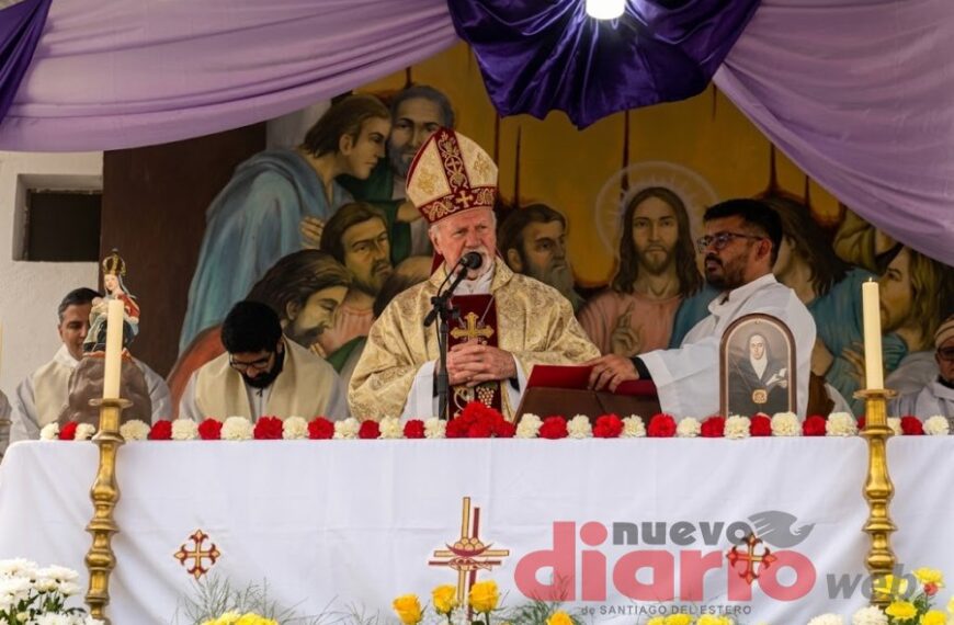 El arzobispo Bokalic afirmo que nadie camina solo y nadie se salva solo tras cuestionar las politicas del individualismo