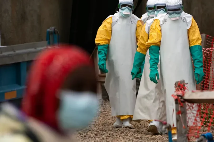 La OMS declaró la emergencia sanitaria internacional por un brote de ébola sin cura