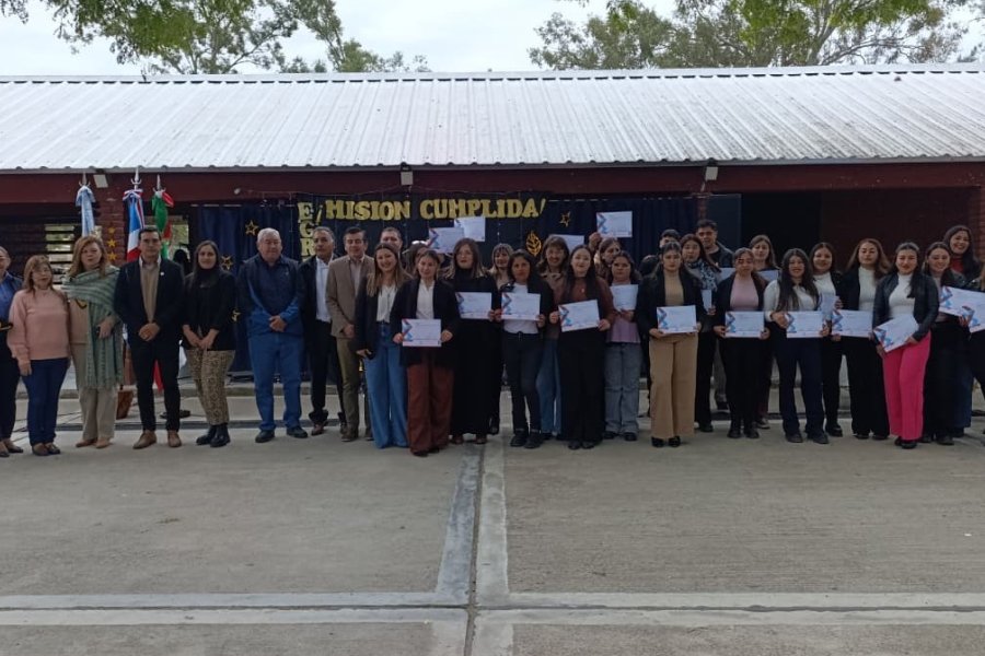La UNSE entrego certificados y anuncio nuevos cursos de formacion en Lavalle