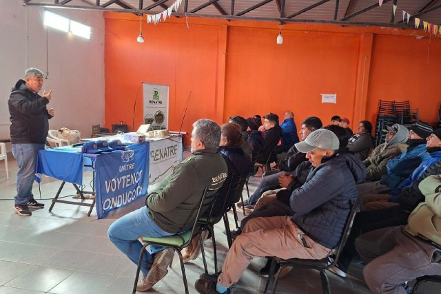 Desarrollaron una capacitacion sobre el uso seguro de fitosanitarios y manejo de envases vacios en Villa Atamisqui