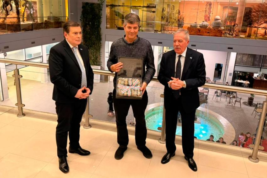 Mario Pergolini recorrio el Centro Cultural del Bicentenario junto a Elias Suarez y Gerardo Zamora tras su ponencia en la Smart City