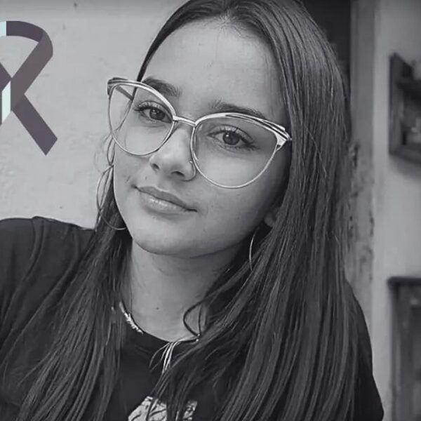 Una adolescente de 16 años murio tras recibir una descarga electrica con una plancha de cabello en Brasil