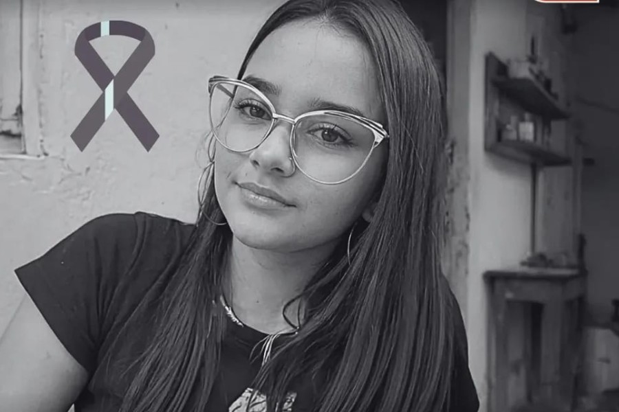 Una adolescente de 16 años murio tras recibir una descarga electrica con una plancha de cabello en Brasil